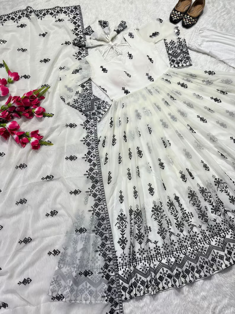 Women Embroidered Anarkali Kurta Set