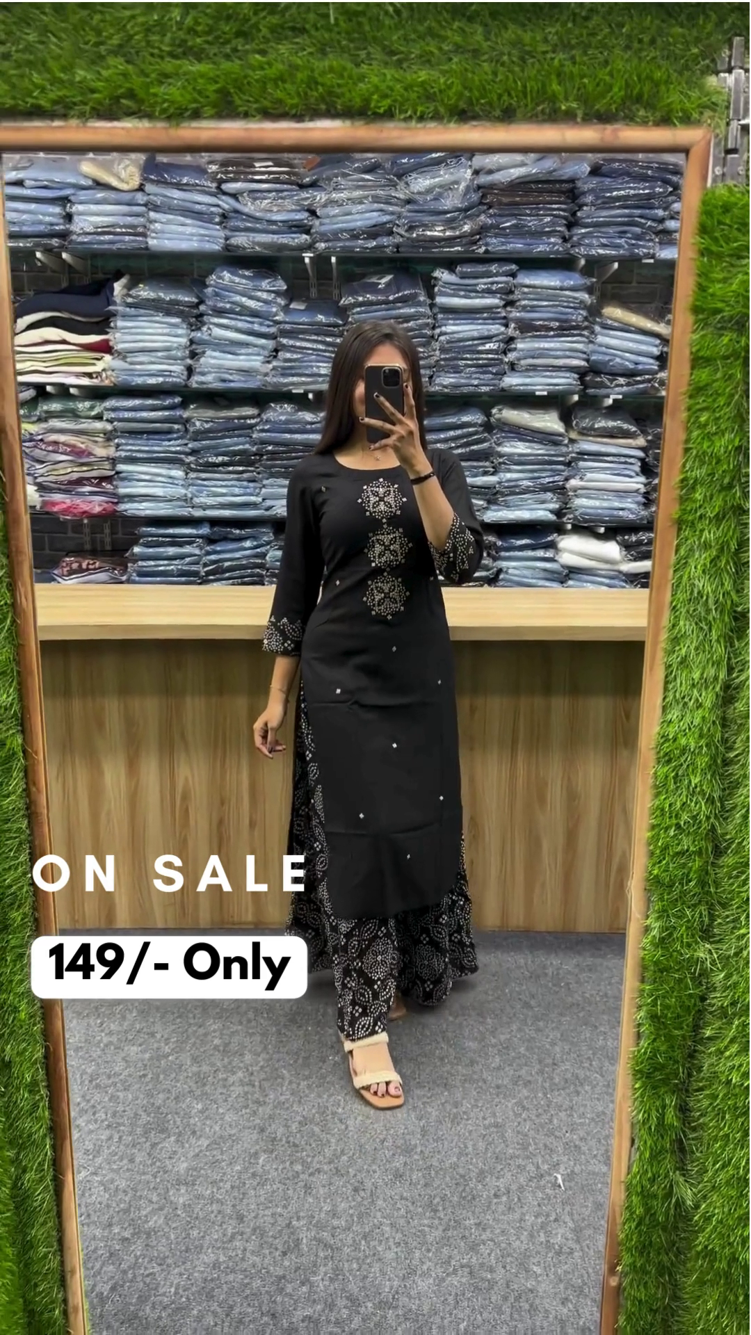 Women Cotton Blend Kurta Pant Dupatta Set