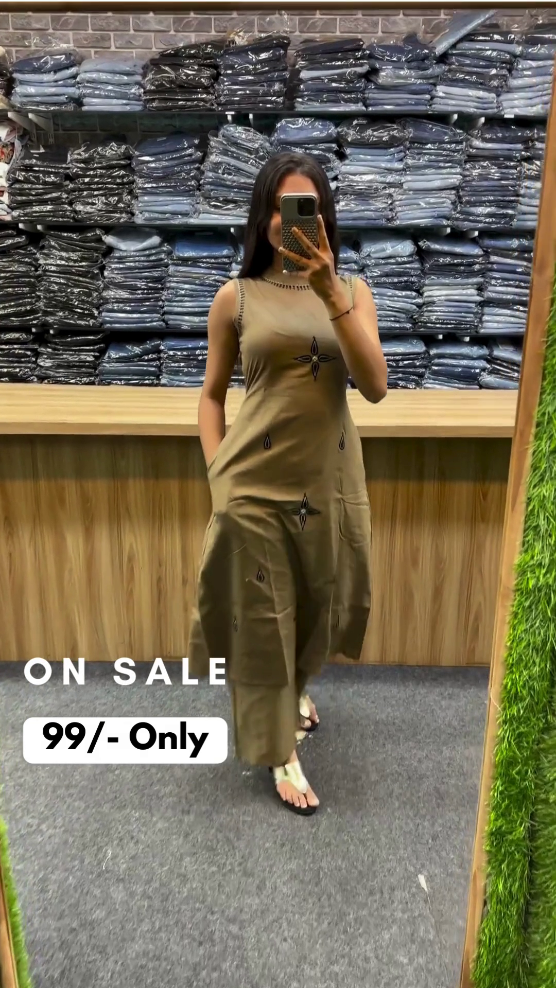 Women Embroidred Kurta and Pant Set Cotton Blend
