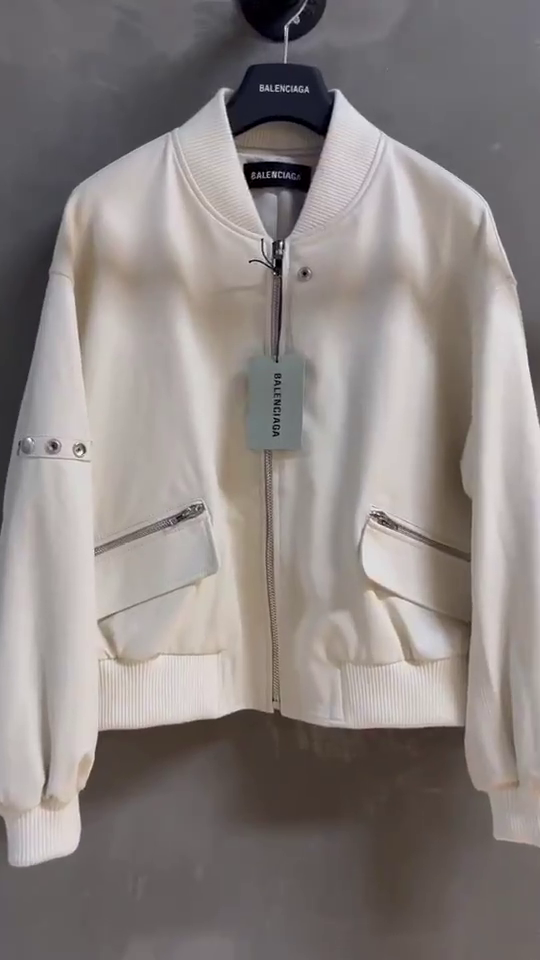 2-Way Zipped Regular Fit Contrast Blouson