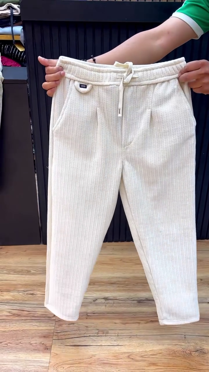 Men's Comfortable Corduroy Pants | Relaxed Fit Stretch Waist Trousers for Everyday Wear