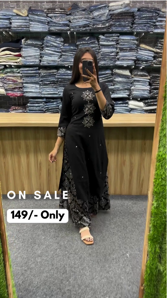 Women Cotton Blend Kurta Pant Dupatta Set