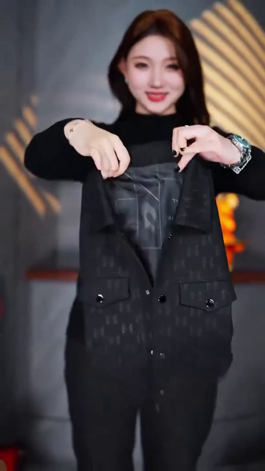 Women Full Sleeve Denim Jacket(Black)