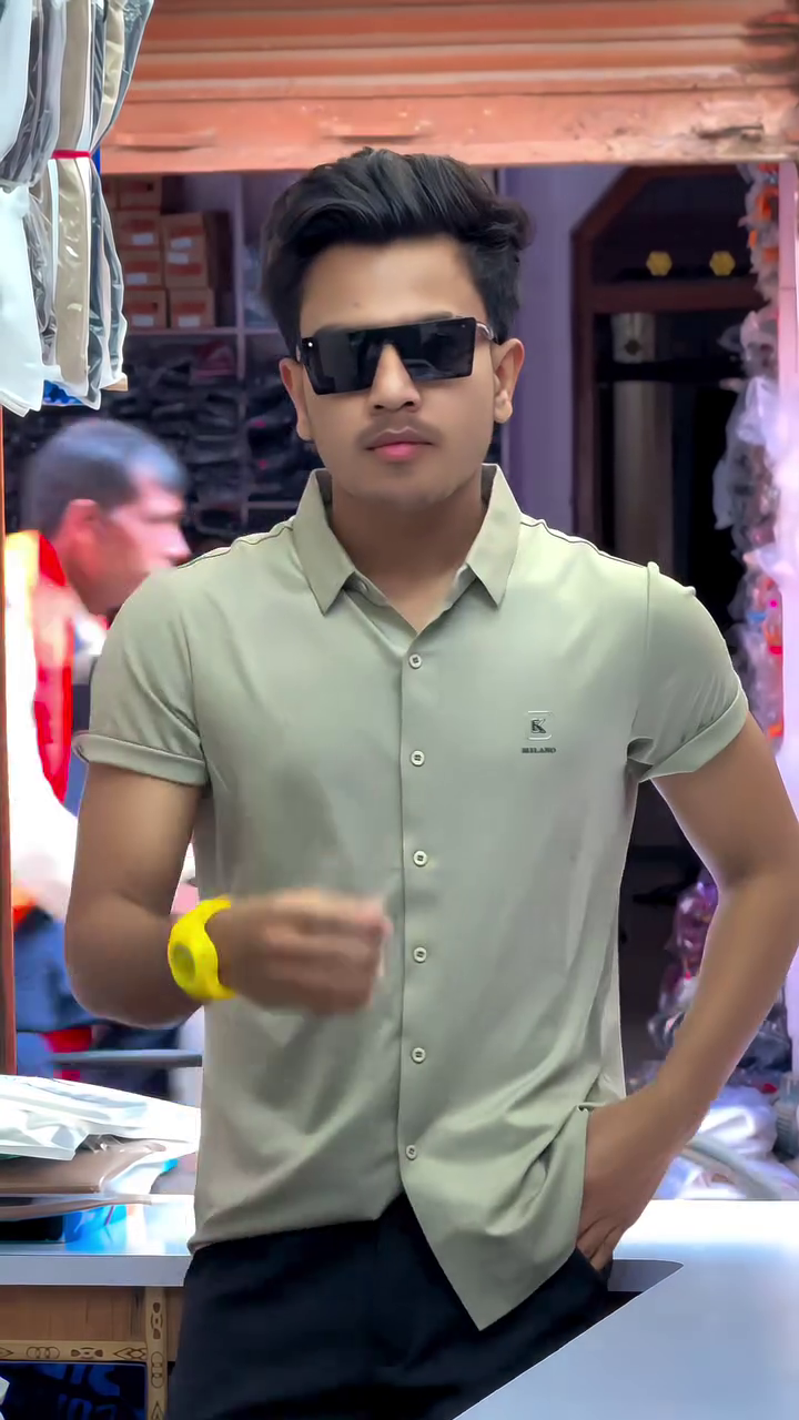 Men Slim Fit Solid Casual Shirt