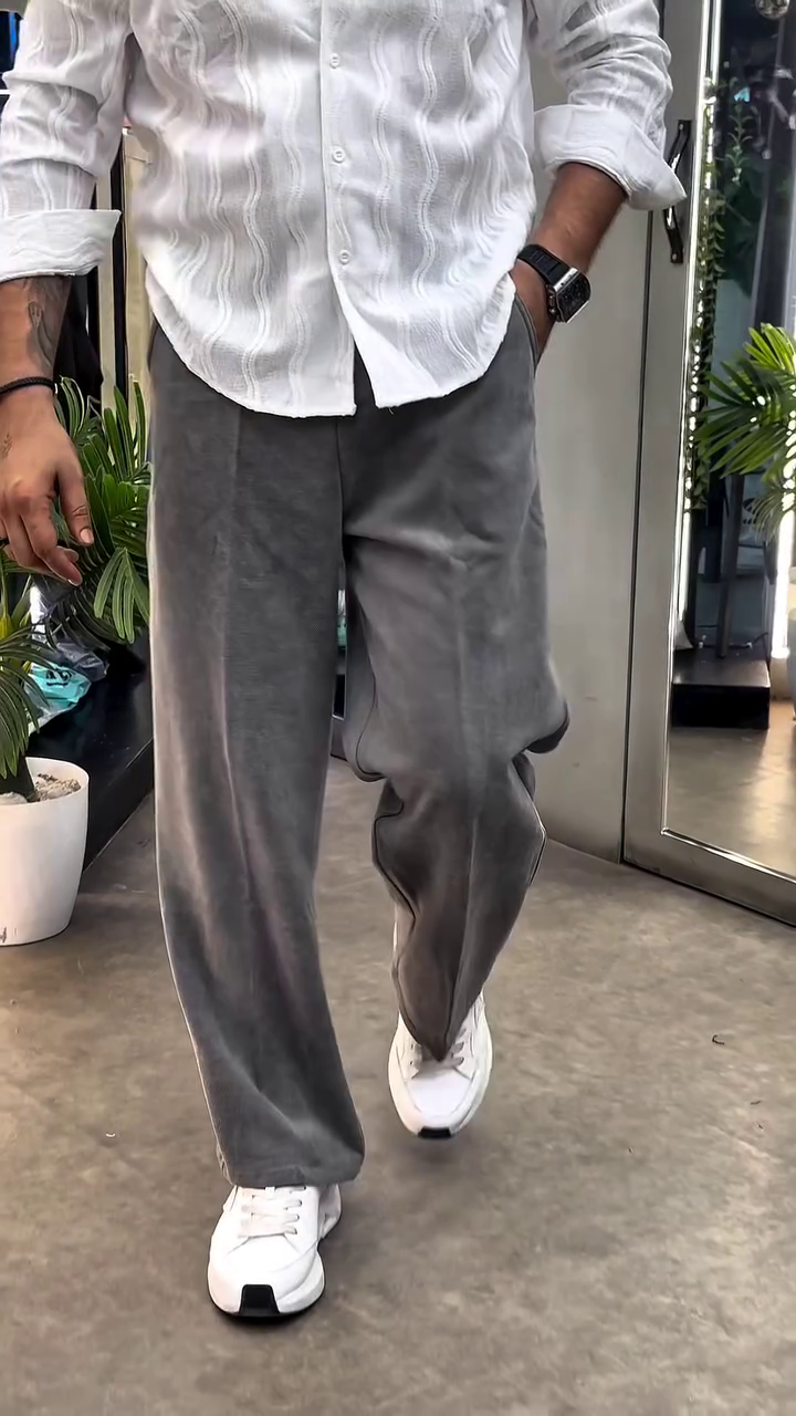 Men Ribbed Relaxed Fit Pleated Pants