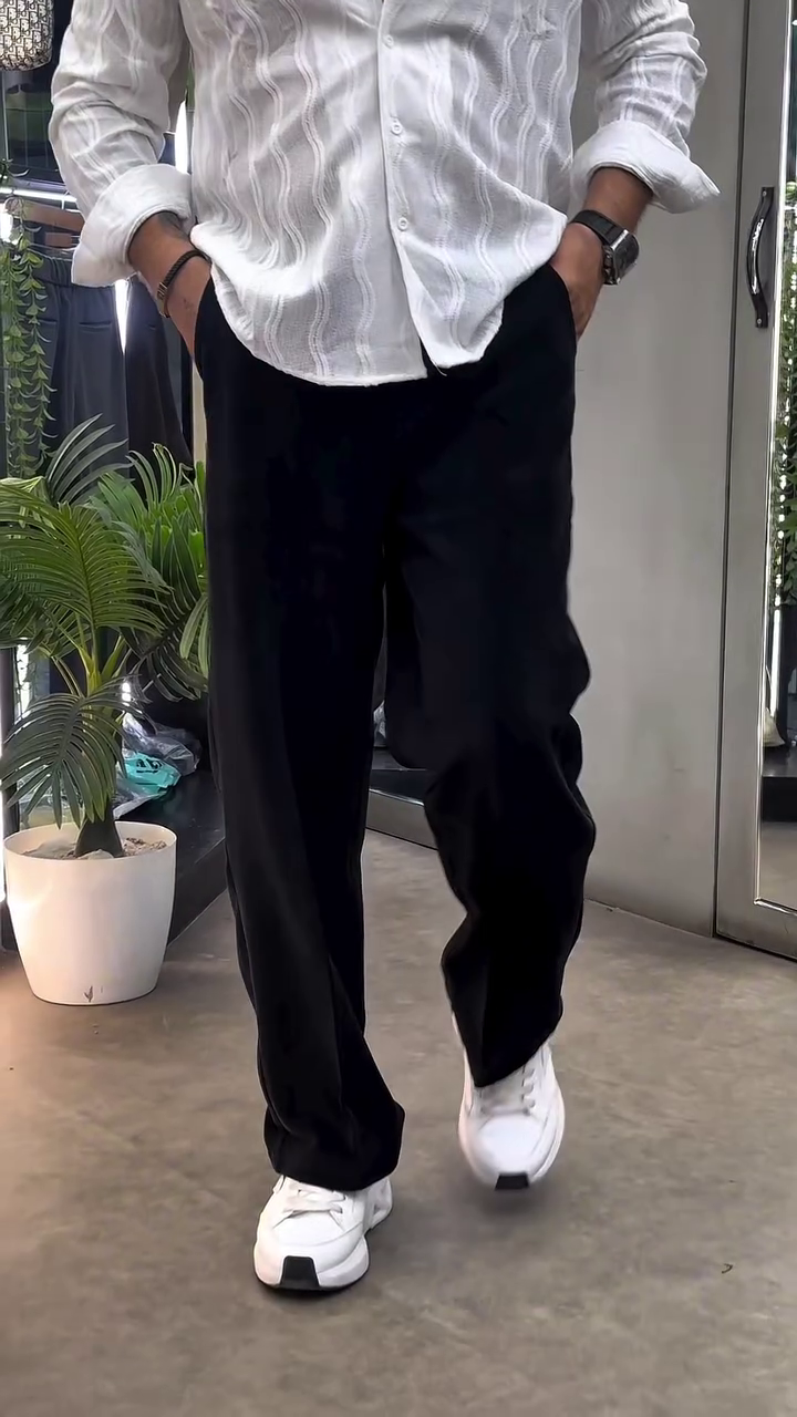 Men Ribbed Relaxed Fit Pleated Pants