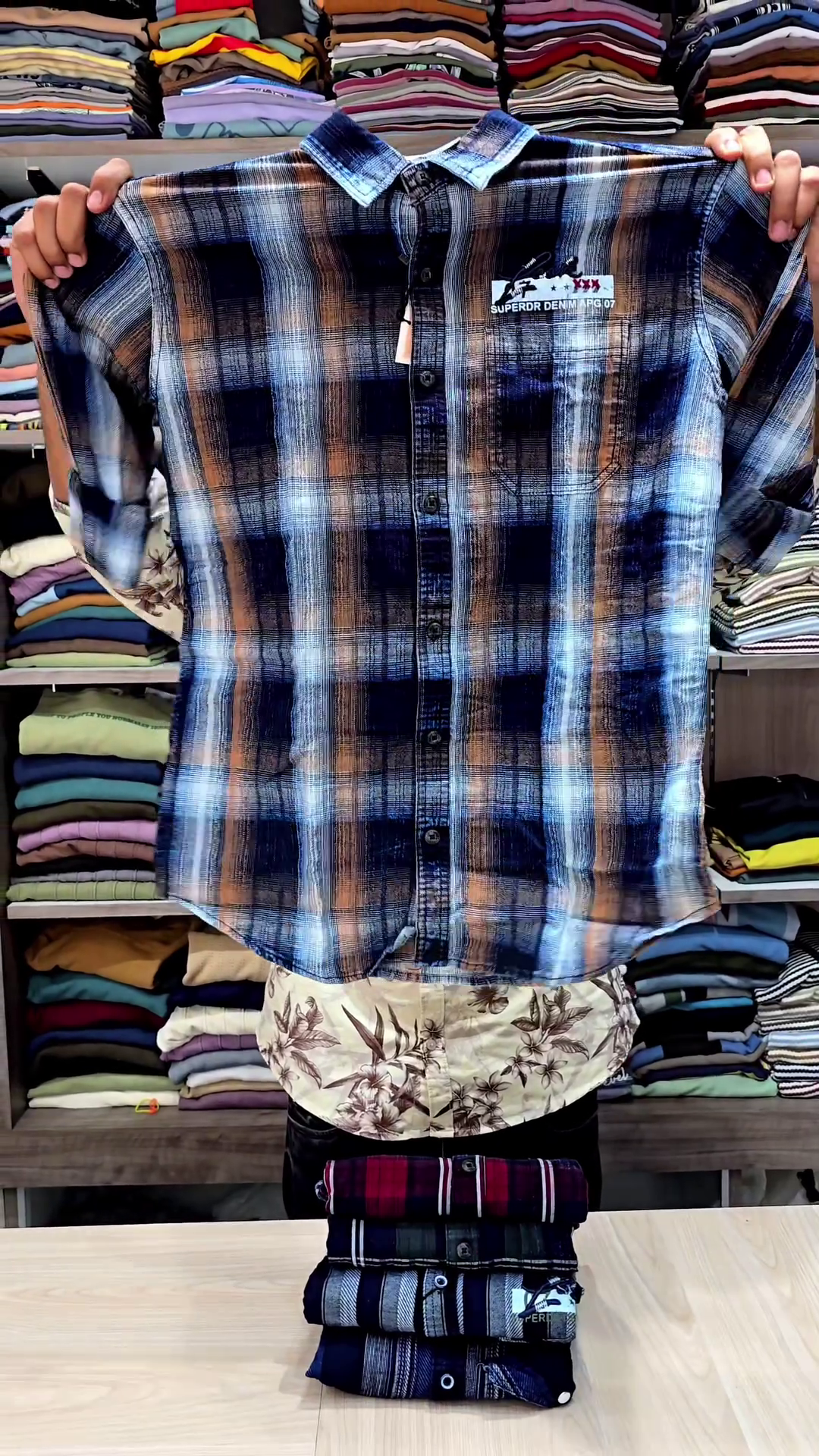 Men Slim Fit Checkered Slim Collar Casual Shirt