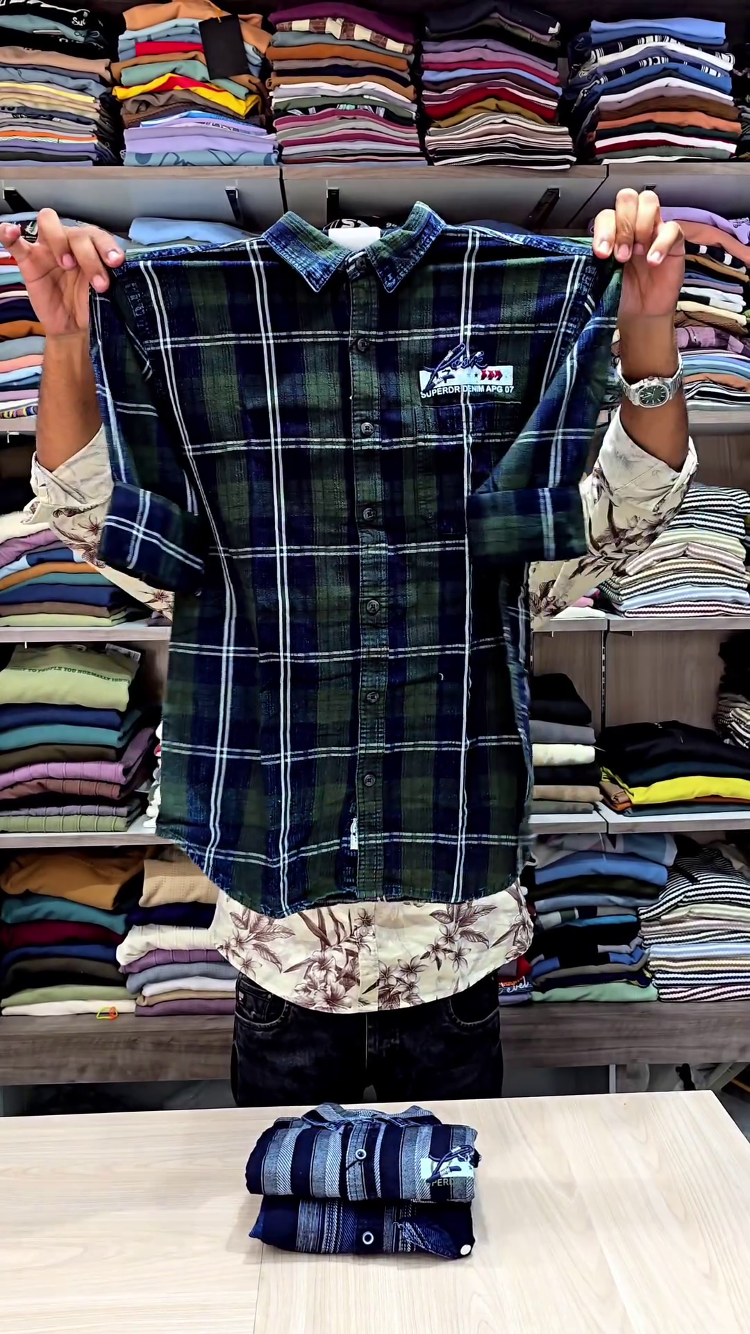 Men Slim Fit Checkered Slim Collar Casual Shirt